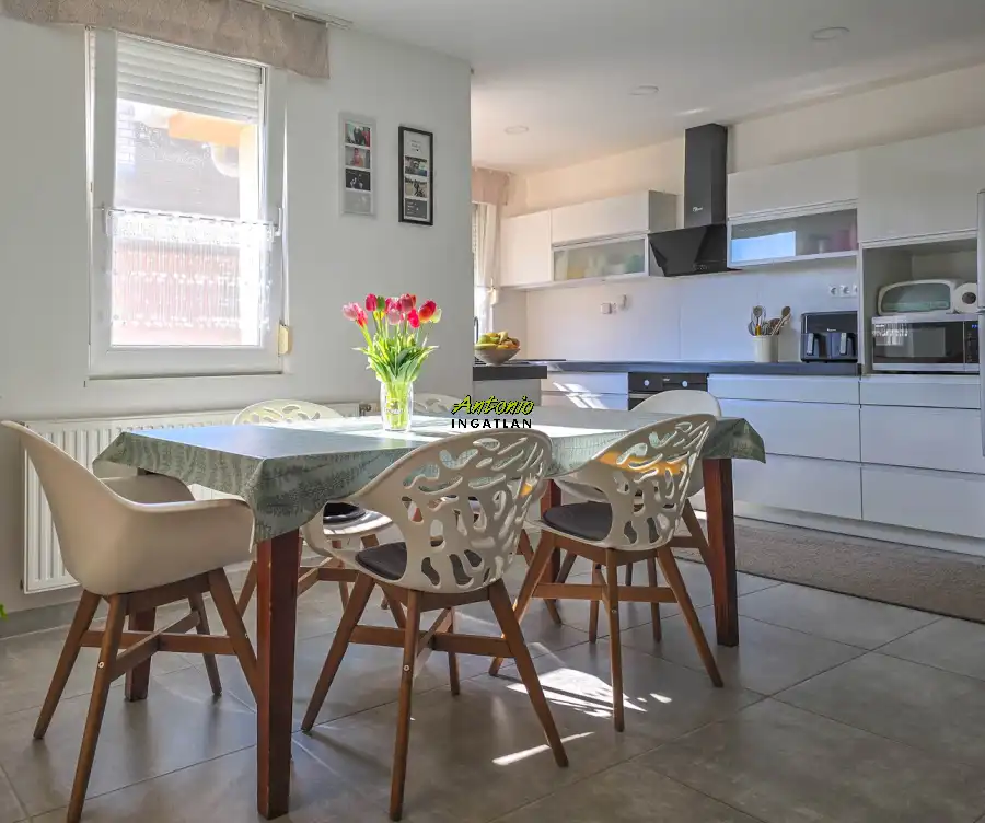 eladó családi ház, Lövő