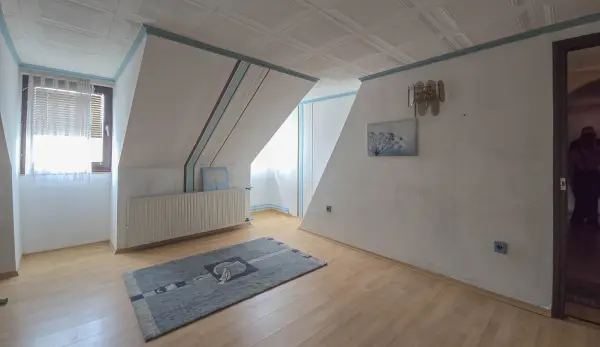 Eladó családi ház, Sopron 6 szoba 347 m² 91.9 M Ft