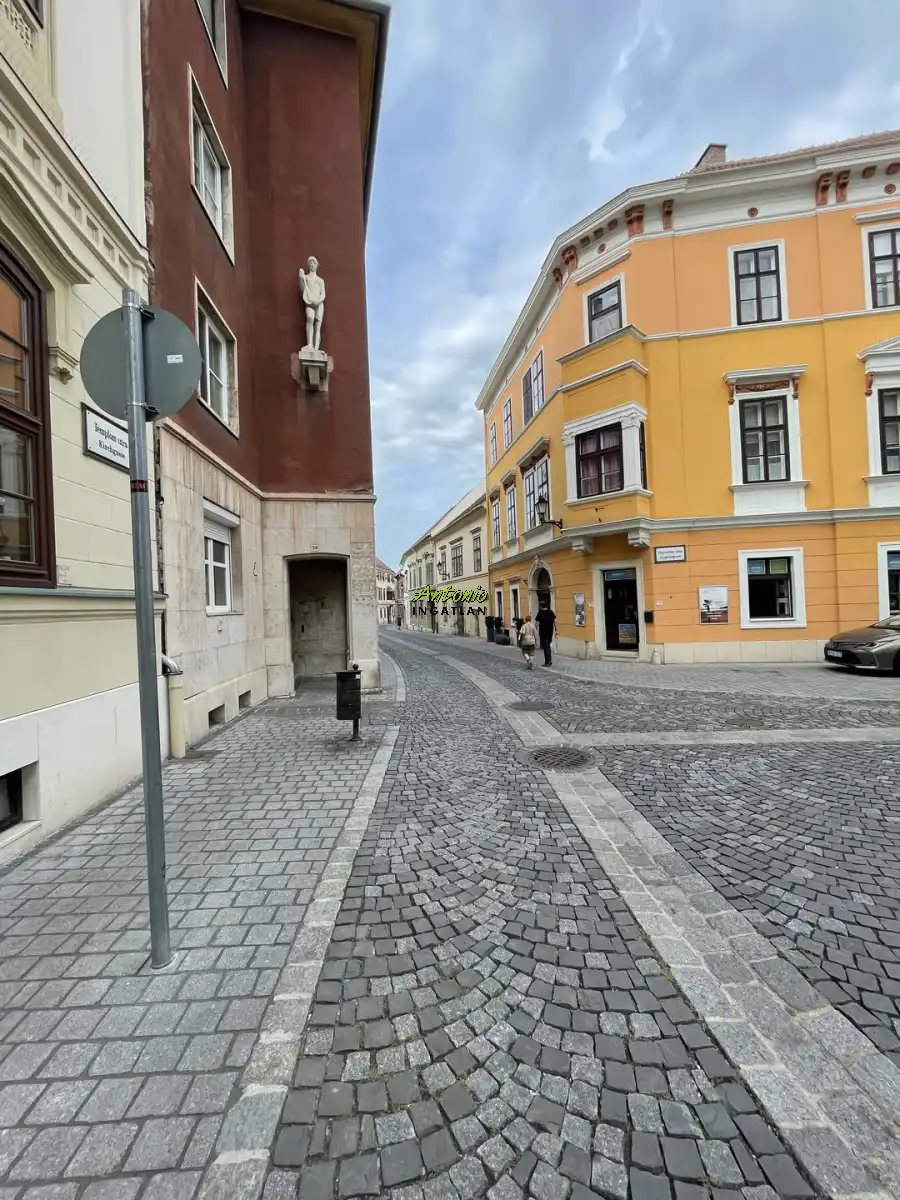 eladó téglalakás, Sopron