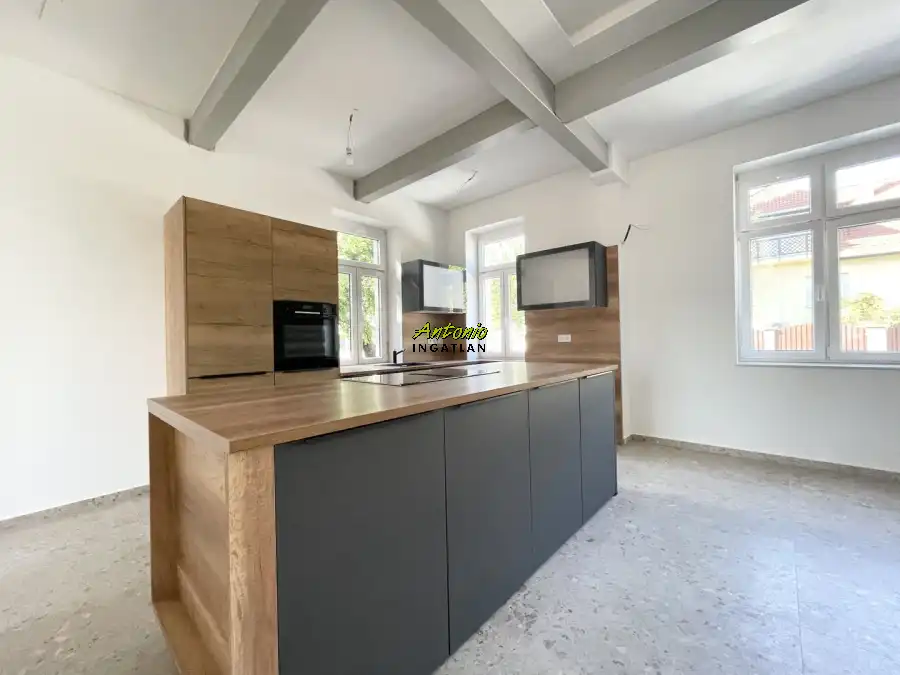 eladó villa, Sopron